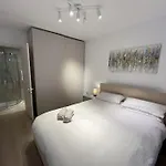Designer 2br With Panoramic Sea Views In St Pauls Bay *