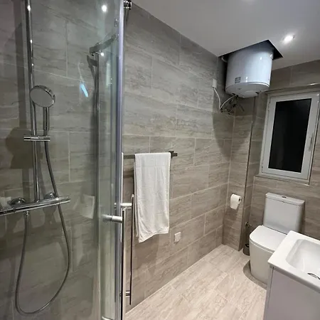 Designer 2br With Panoramic Sea Views In St Pauls Bay Apartman