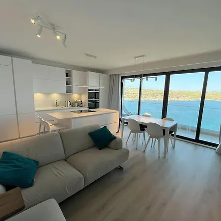 Designer 2br With Panoramic Sea Views In St Pauls Bay